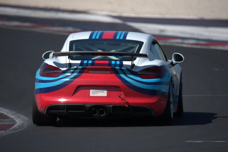 Retro della Porsche con alettone